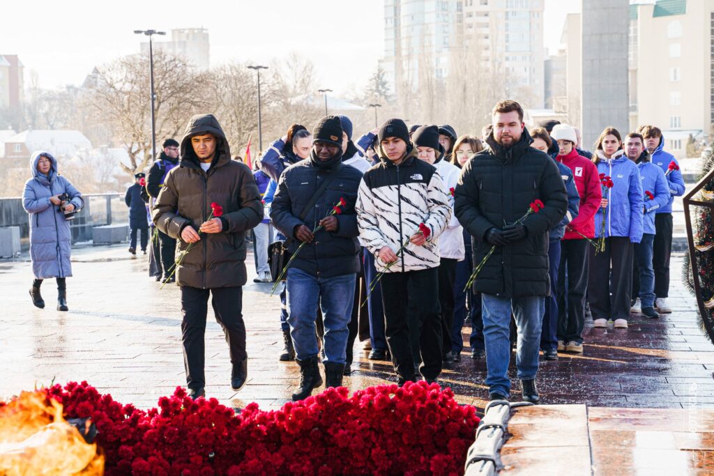 Фото 20 — События знаменитой дружбы